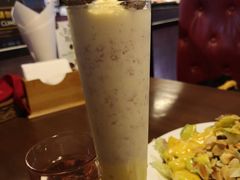 浓浓花生香奶昔-拉亚汉堡经典餐厅(商城路店)