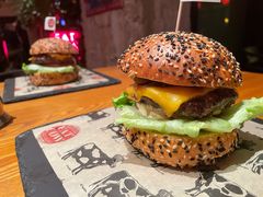 经典牛肉汉堡-FAT COW(虹梅路店)