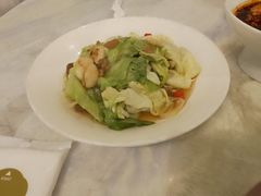 油渣渣莲花白-孔雀云贵川·融合菜(长宁来福士店)