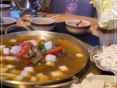 -顶顶汤火牛排火锅·经典铜锅涮肉