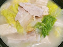 冻豆腐炖白菜-关东小磨东北菜(上海长风大悦城店)