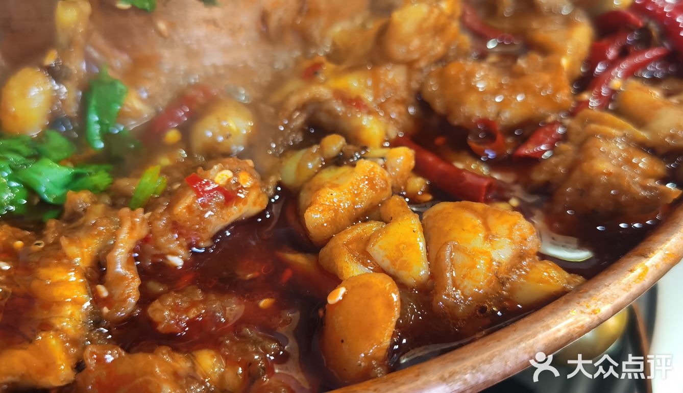 一个185大汉，饭量很大还得吃顶着了。合适大众口味