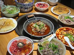 -大众跷脚牛肉馆·非遗传承单位(峨眉山店)