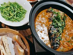 -香山湖家家宴(中山陵店)