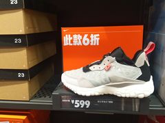 -NIKE上海青浦优选体验店