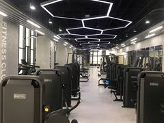 -跃动游泳健身俱乐部(新华传媒店)
