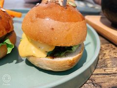 -HIGH FIVE哈福手工汉堡(桂林路店)