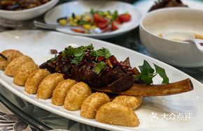 Sauce-Flavored Beef Ribs