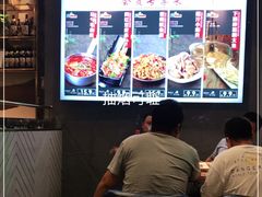 -丽伟的串·烧烤·砂锅(芝麻街店)
