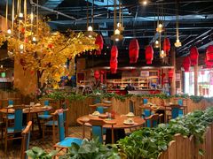 -老滇山寨•云南特色菜•地方菜•民族风情歌舞表演(金碧店)