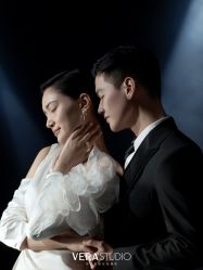 -至臻微拉婚纱摄影