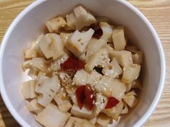 炝拌脆藕丁-椒颜酸菜小鱼(万寿路店)