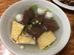 -松树干拌面店