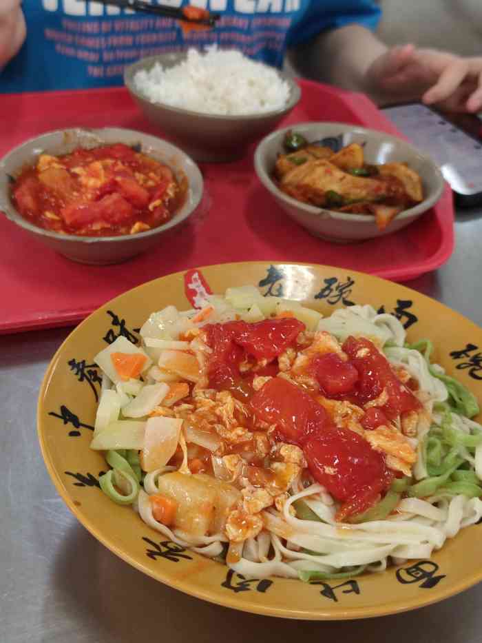 西安外国语大学-学生食堂-"#罐罐面# 好吃.我从小寨专门跑来吃.
