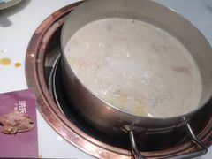 -洪氏嗨捞·猪肚鸡火锅(阳光天地店)