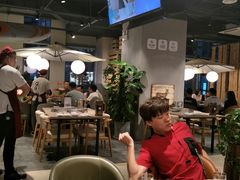 大堂-日进一片海.生腌海鲜火锅.宵夜烧烤(三里屯总店)