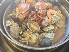 -锅老头海鲜铁锅炖