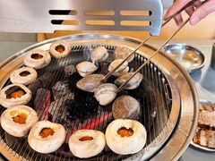 -围炉肉舍•炭烤活鳗•丹东海鲜烤肉(步行街店)