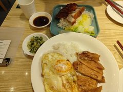 -滋味满屋美食坊(上海街店)