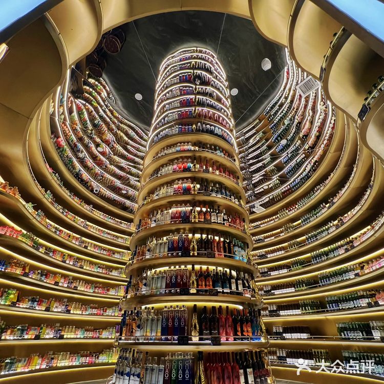 这家餐吧，竟然有沈阳最大的酒廊🤯