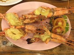 -J Daeng Seafood