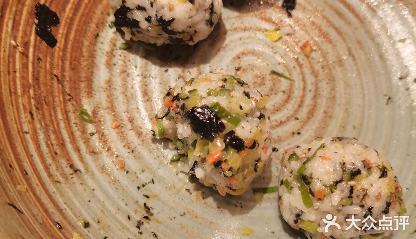 这家石锅拌饭是我每次来都必须点的菜品