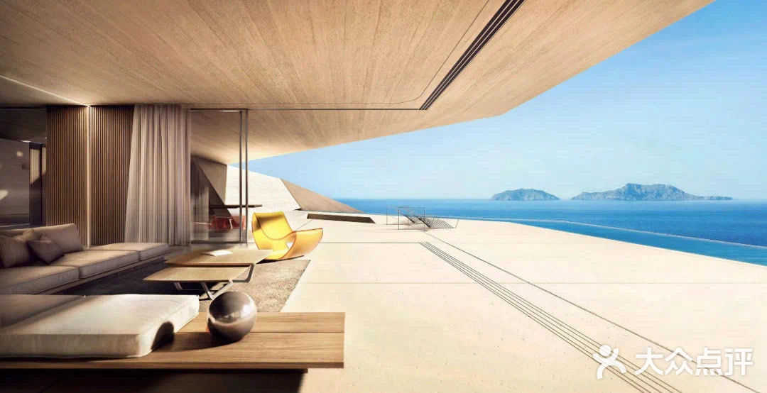 为了打造独特的建筑体验，Stathopoulos采用了具有流