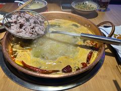 -洱火云南酸菜牛肉火锅(石景山当代商城店)