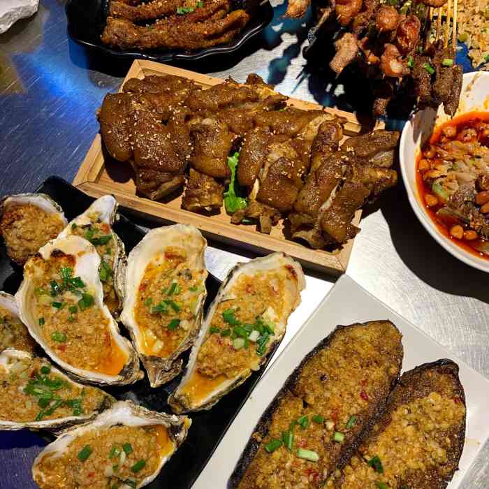 战友蚝情(中央城)-"吃金针菇娃娃菜 没有给一双筷子02……备.