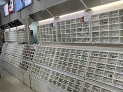 -诺柯视眼镜-蔡司依视路官方工厂店(淞南一店)