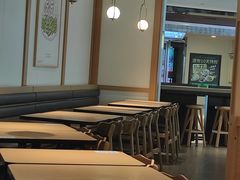 大堂-老乡鸡(上海品尊国际中心店)
