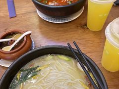 -桥香园云南过桥米线(红龙井店)