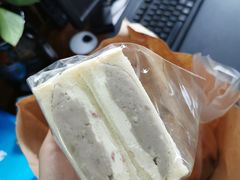 -沁屋面包店(人民东路店)