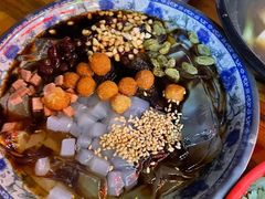 -爆炸头阿姨小四川正宗川味小吃(无任何分店)