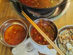 -鸿顺老铁锅美蛙鱼府(解放碑店)