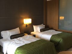 -上海滴水湖皇冠假日酒店