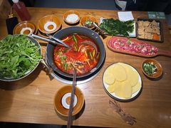 -贵厨酸汤牛肉(小十字店)