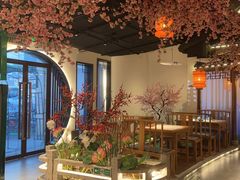 -荷塘秋月·本帮江浙菜(国权路店)