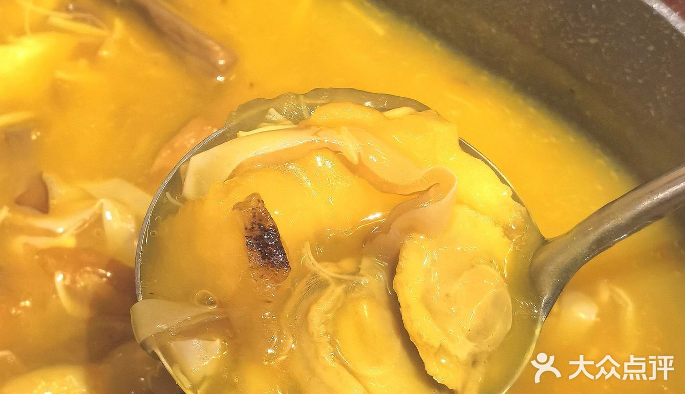 杭州美食新体验，在森林中吃火锅🌵