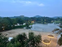 -上海佘山世茂艾美酒店