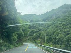 -安吉龙王山峡谷漂流