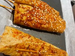-何妹湿辣牛肉·粤式烧烤砂煲(桂雅路店)