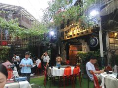 -刘姐啤酒鱼民族演艺餐厅(西街总店)