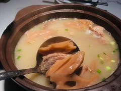 -小凤庭·地道湖北菜武昌鱼·藕汤(38年黄鹤楼店)