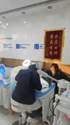 -靓芙泉专研痘痘肌