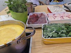 -杨老板·海鲜集市火锅·鲜切牛肉(中防万宝店)