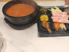 -鸡汤过桥·过桥米线