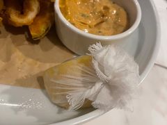 -ROAST coffee & eatery