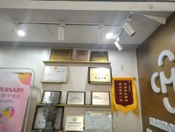 -Mamom club 慢会所(爱丁堡店)
