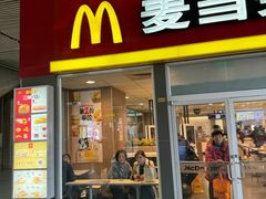-麦当劳(轻轨曹杨路店)